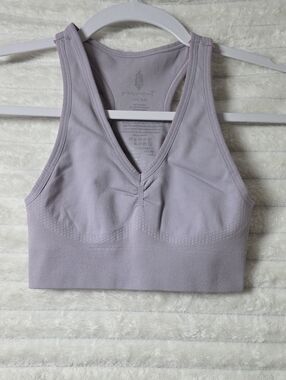 0601 Free People Seamless V-Neck Sports Bra Lavender